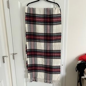 Abercrombie blanket scarf